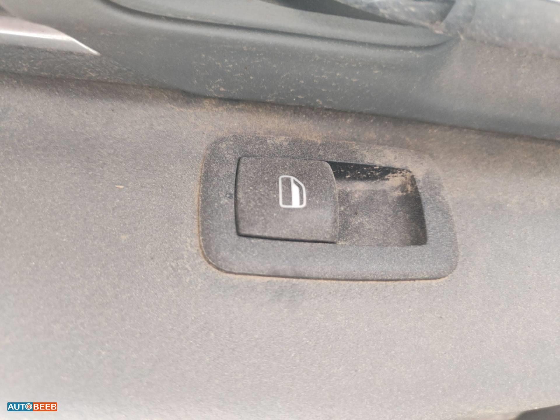 Cabin  Control buttons Dodge RAM