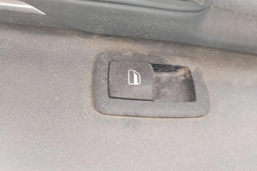 Cabin  Control buttons Dodge RAM