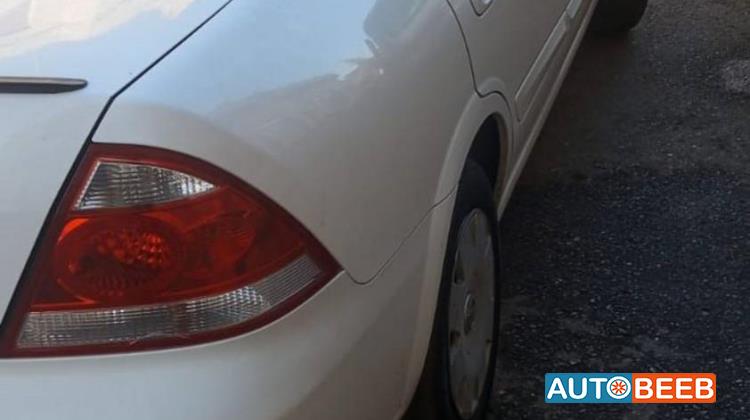 Nissan Sunny 2011