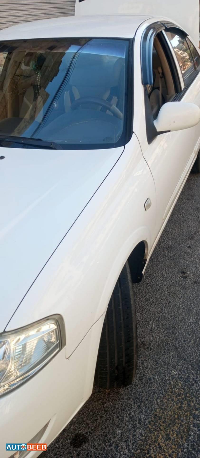 Nissan Sunny 2011