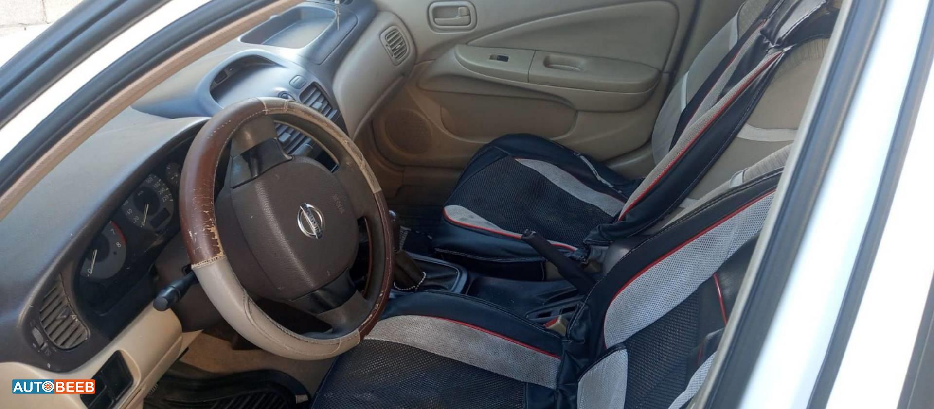 Nissan Sunny 2011