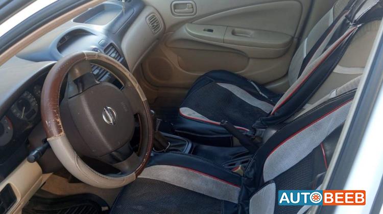 Nissan Sunny 2011