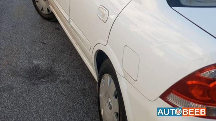 Nissan Sunny 2011