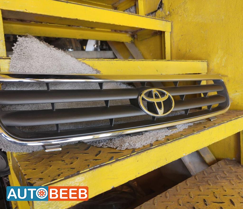 Body  Grilles Toyota Camry