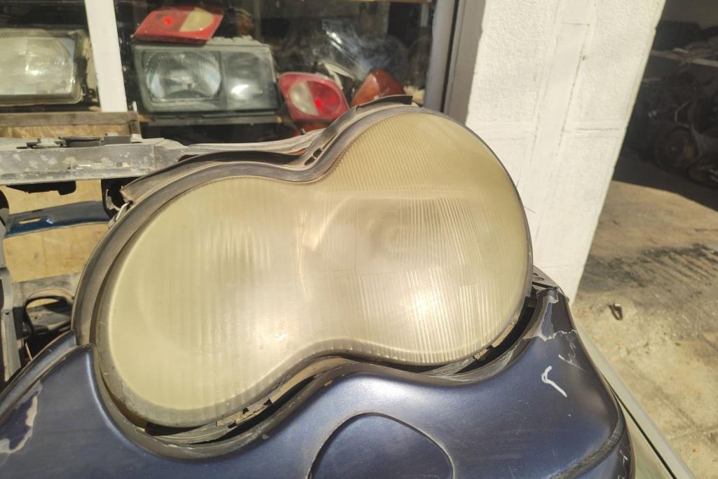 Lights Front light Mercedes Benz C200