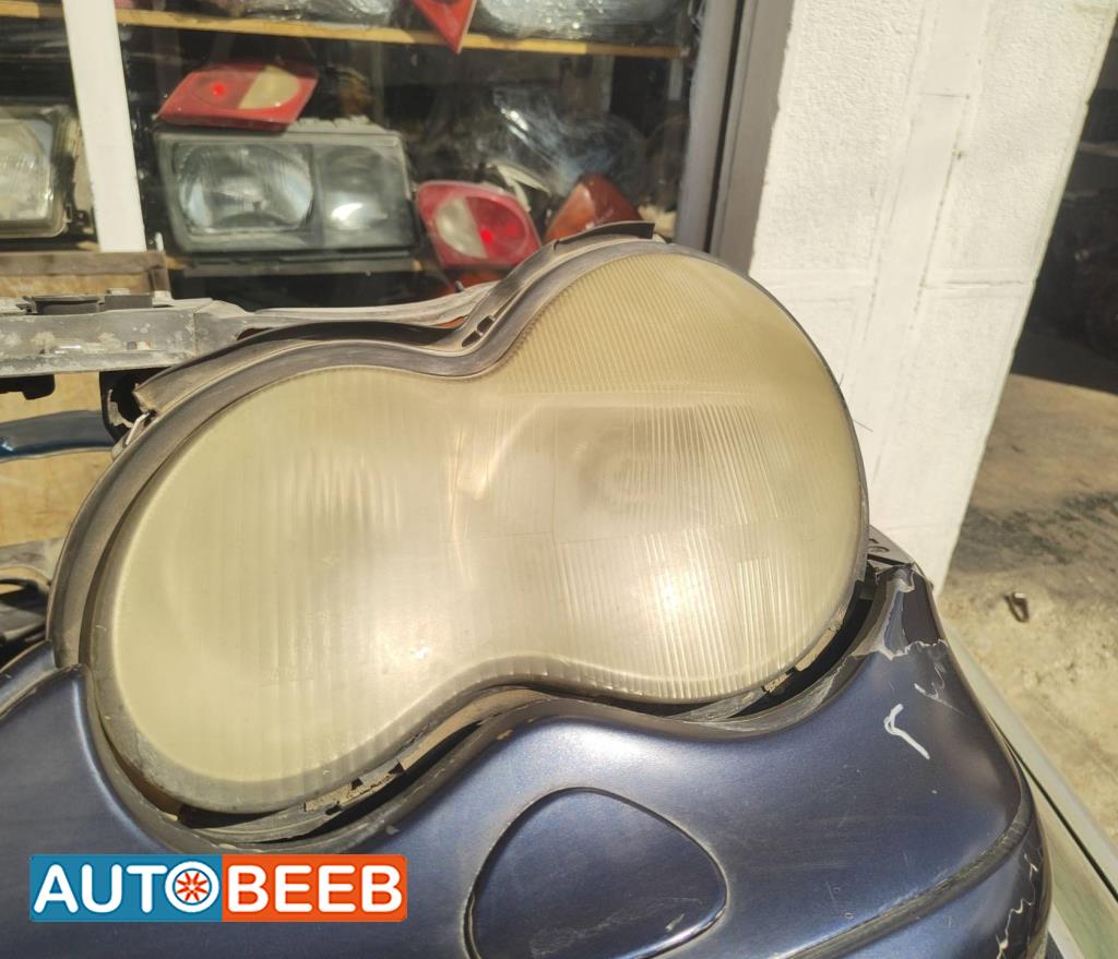 Lights Front light Mercedes Benz C200