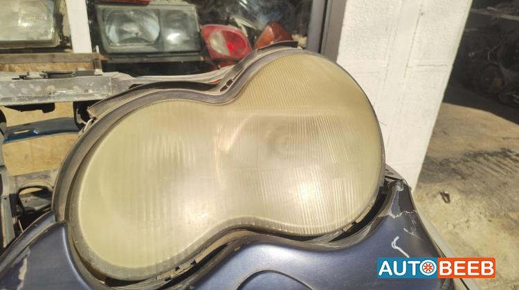 Lights Front light Mercedes Benz C200