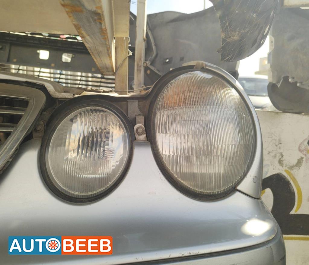 Lights Front light Mercedes Benz E200