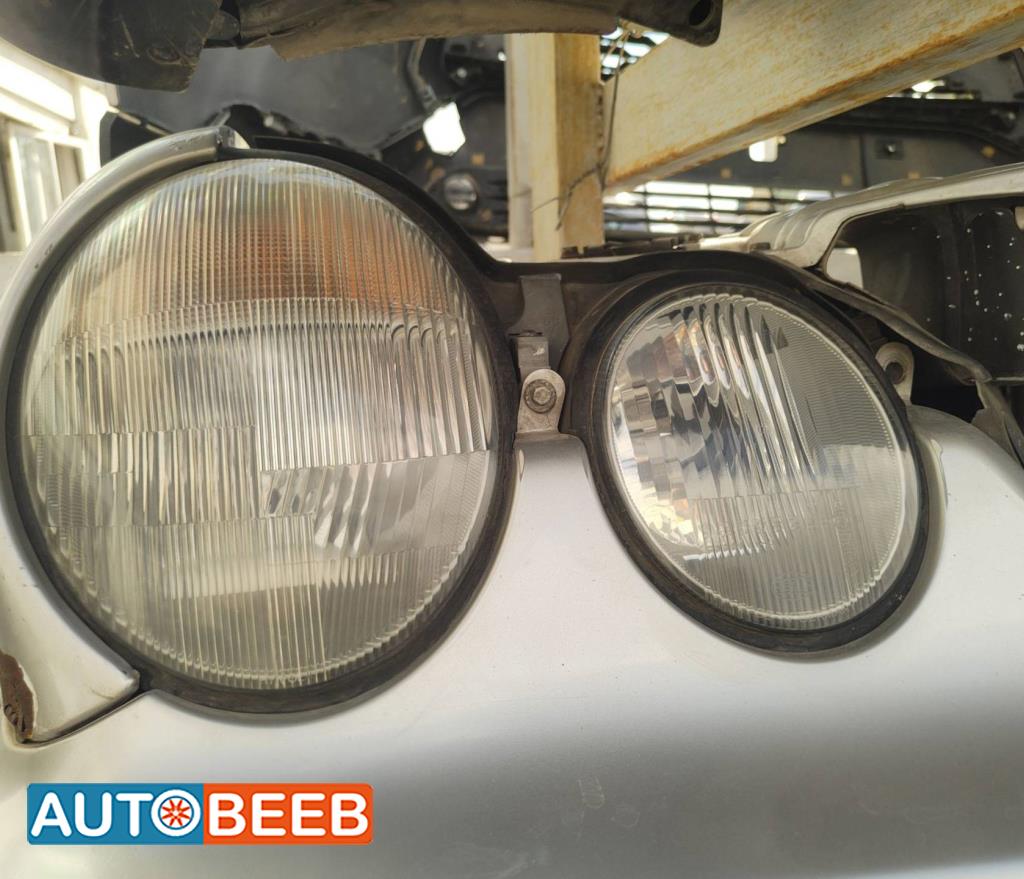 Lights Front light Mercedes Benz E200