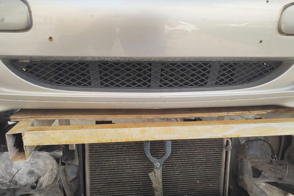 Body  Grilles Mercedes Benz E200