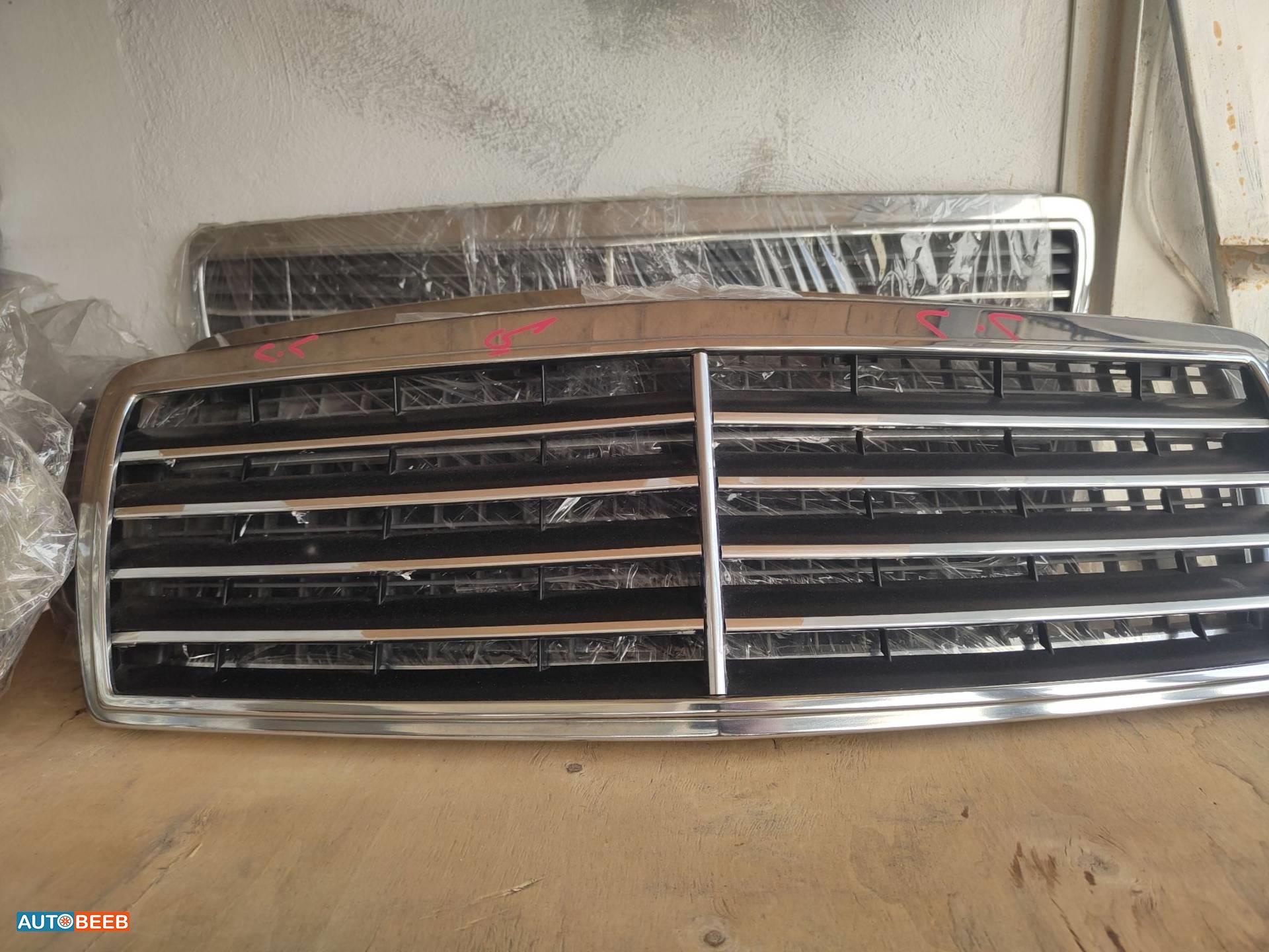 Body  Grilles Mercedes Benz C200