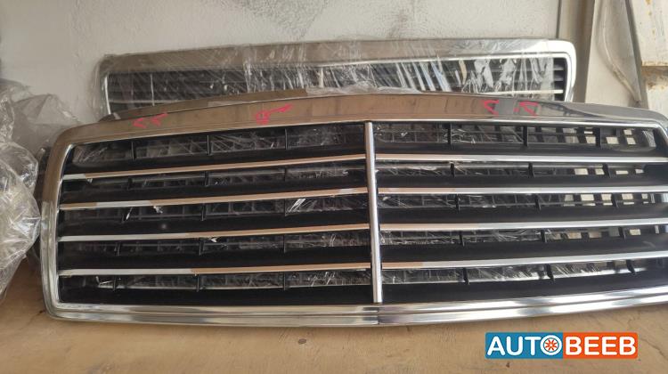Body  Grilles Mercedes Benz C200