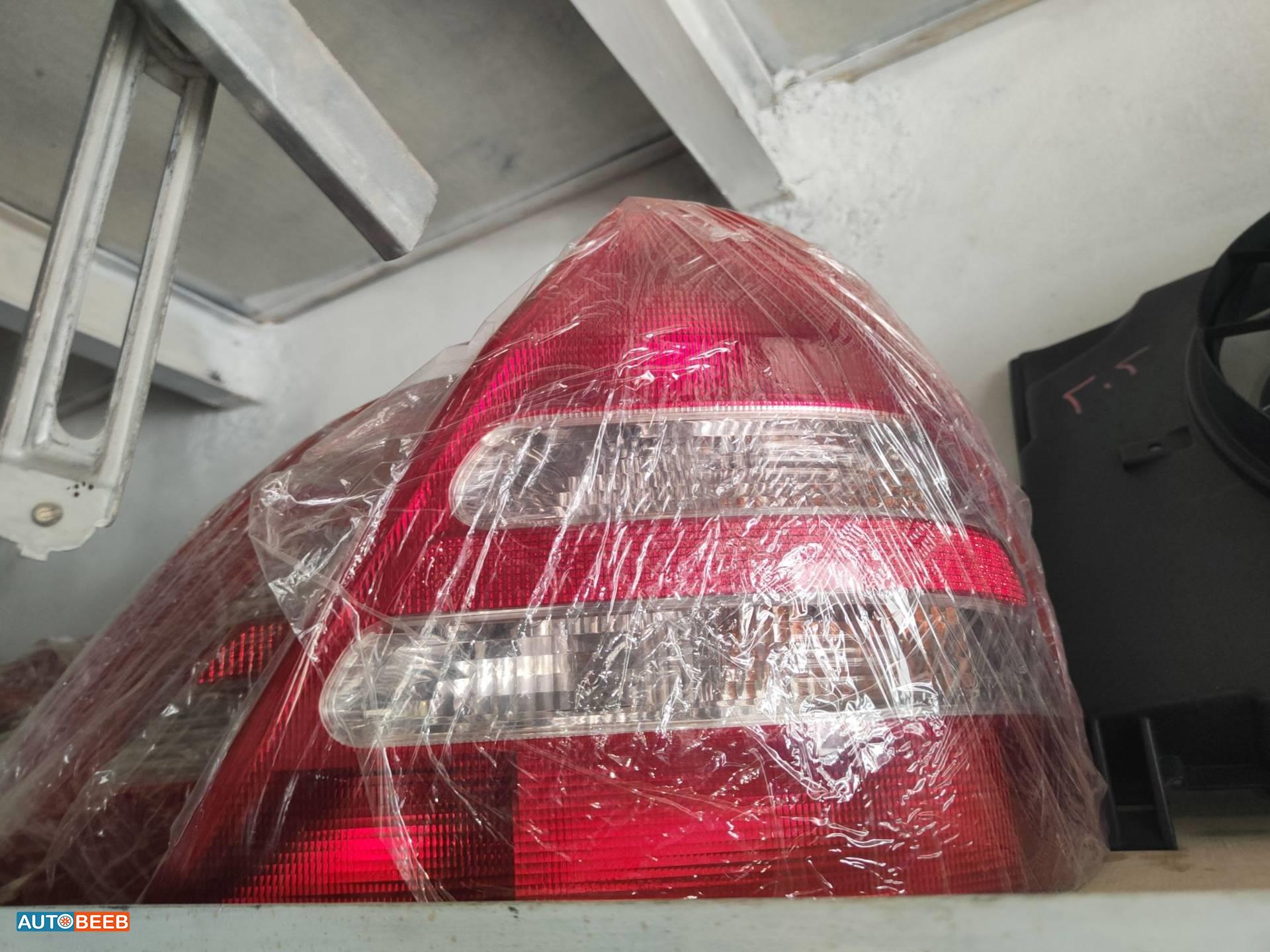 Lights Rear light Mercedes Benz E200