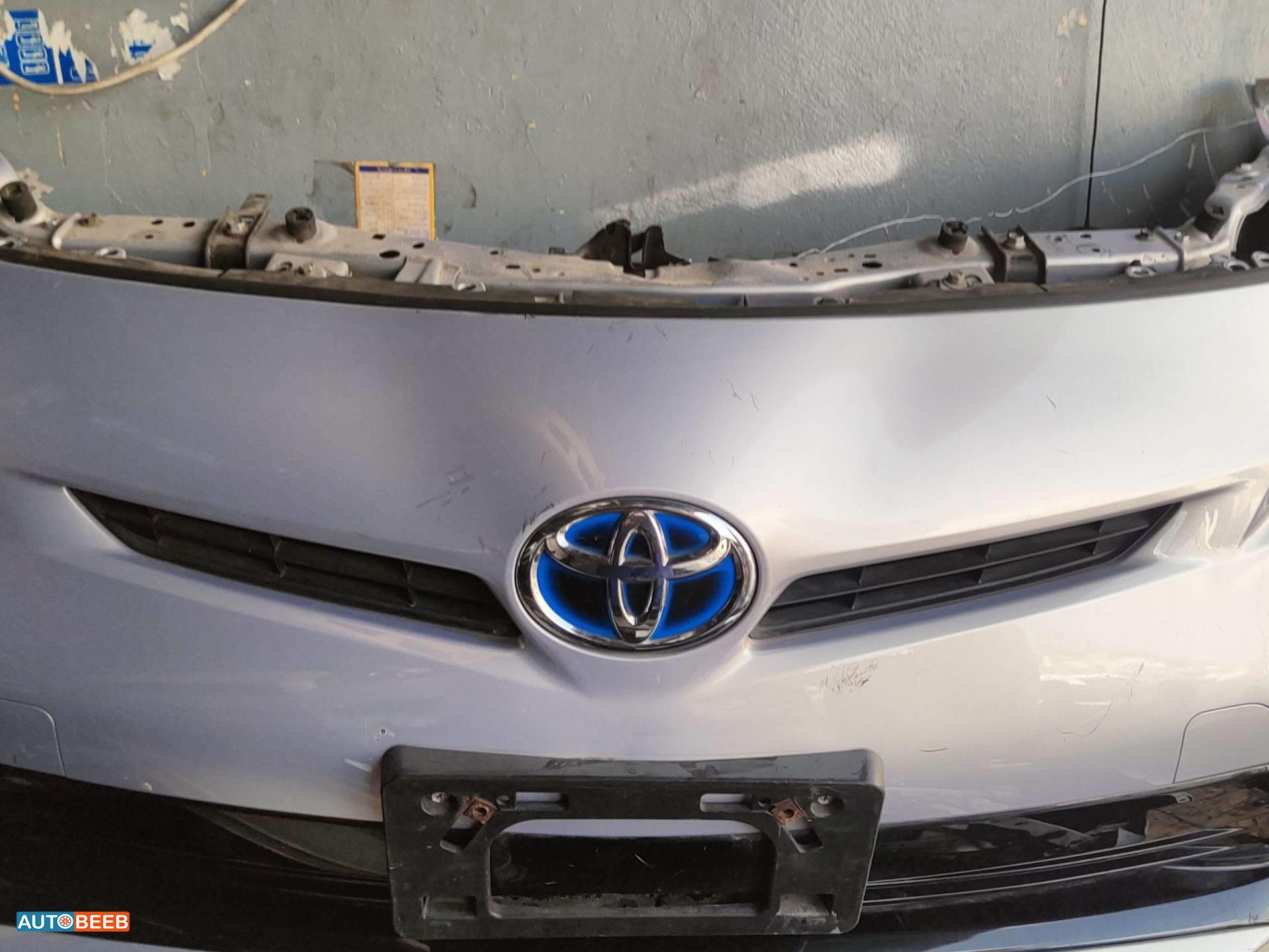Body  Grilles Toyota Prius