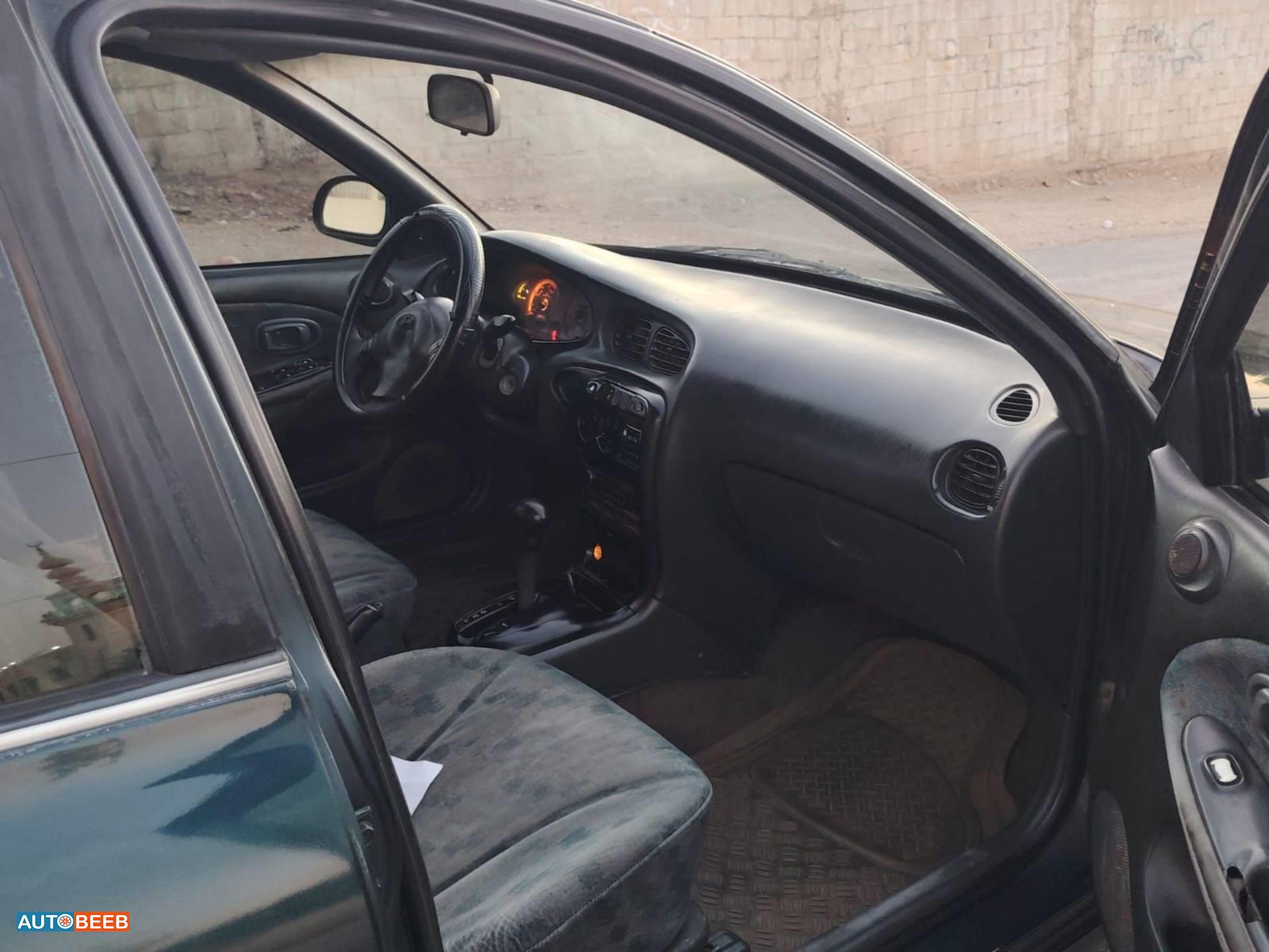 هيونداي افانتي 1995