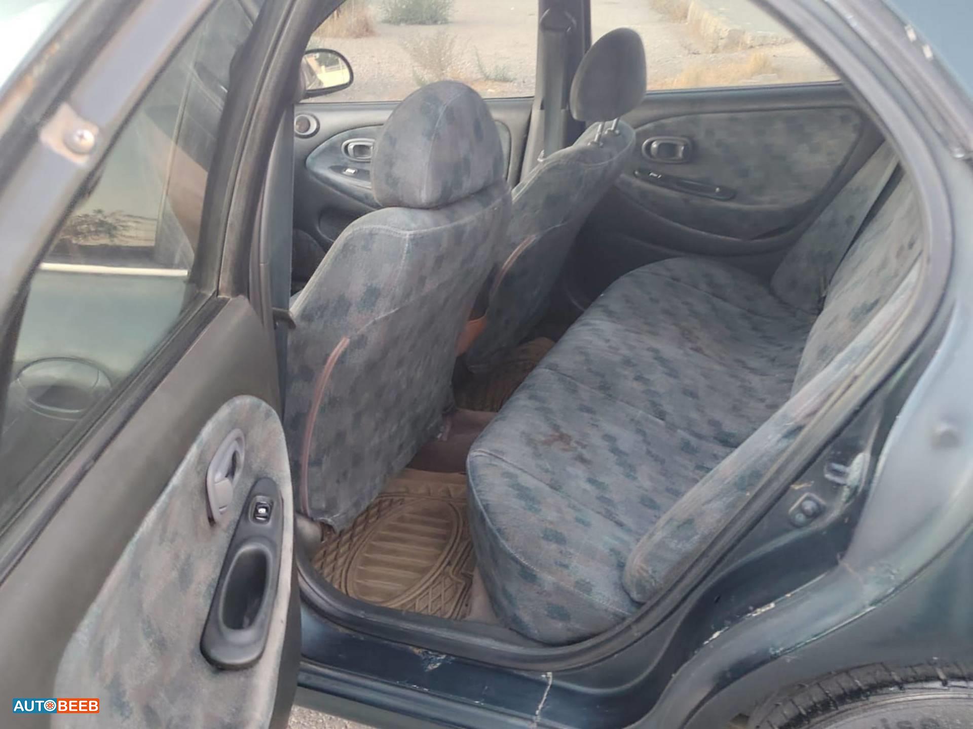 هيونداي افانتي 1995