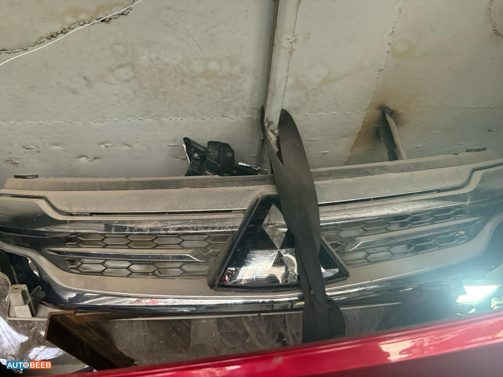 Body  Grilles Mitsubishi Outlander