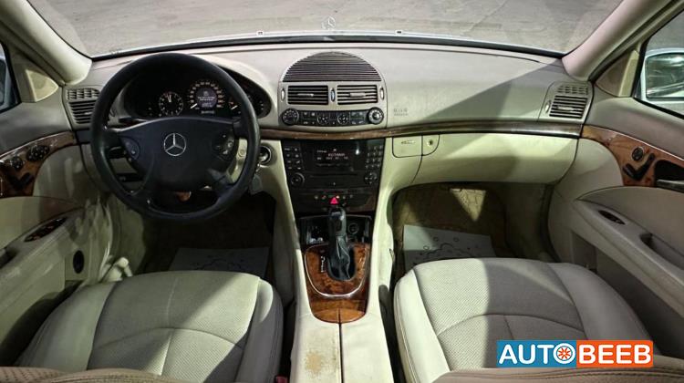 مرسيدس بنز E200 2006
