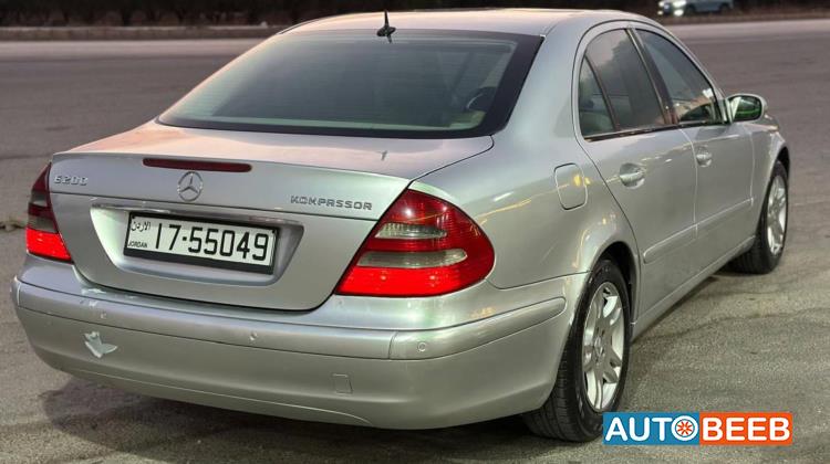 مرسيدس بنز E200 2006