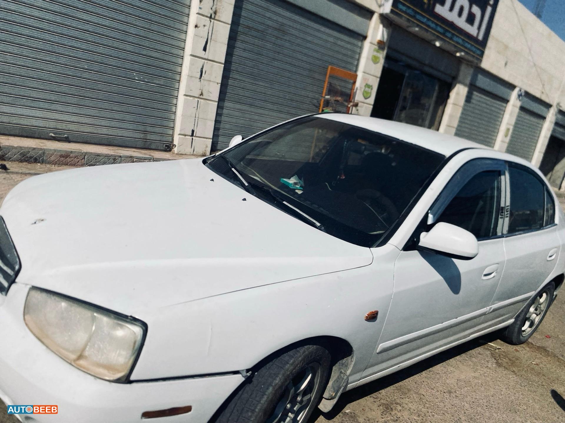 هيونداي افانتي 2004