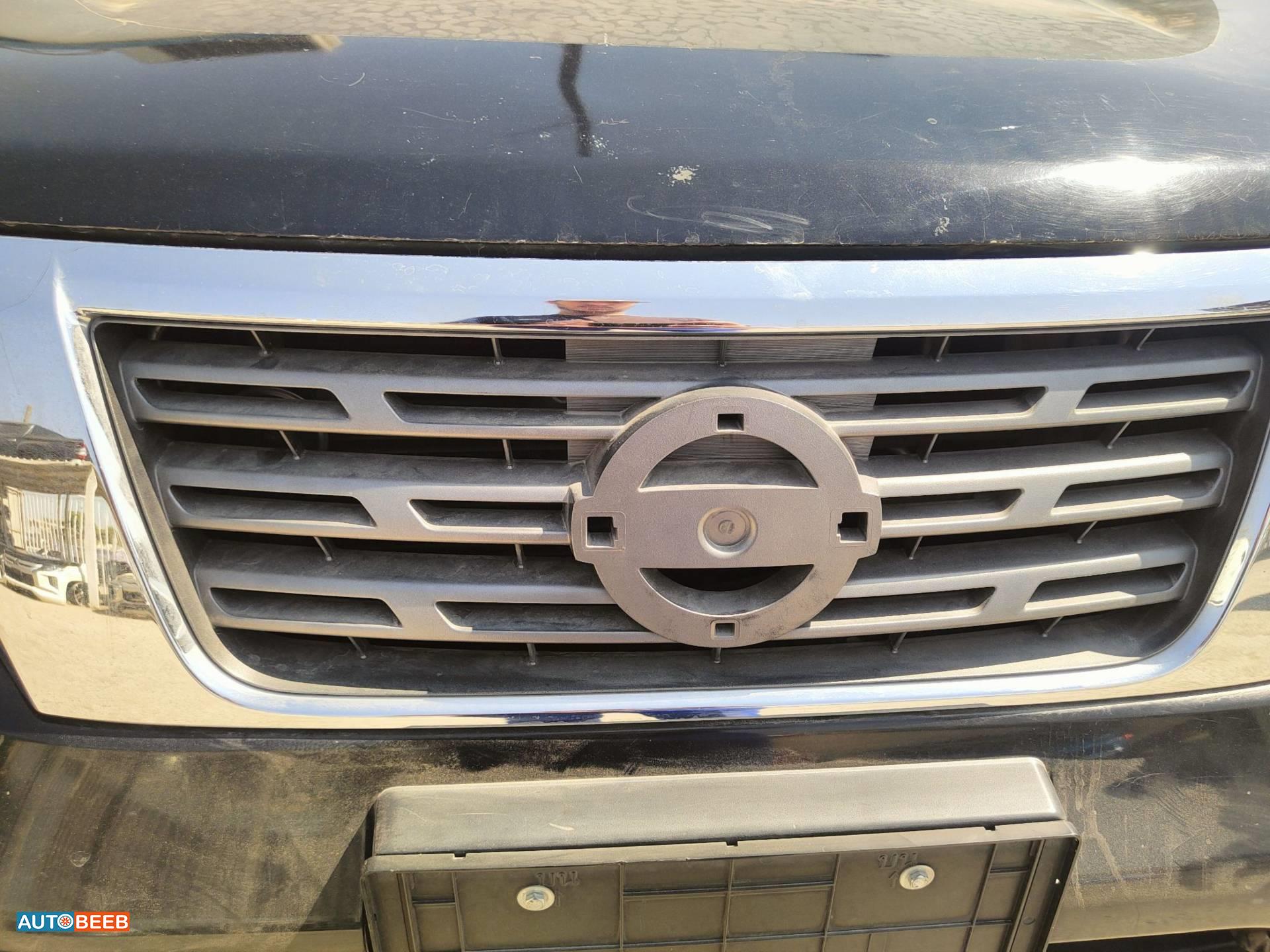 Body  Grilles Nissan Navara