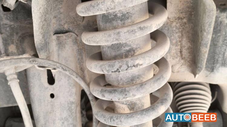  Shock Absorber Nissan Navara