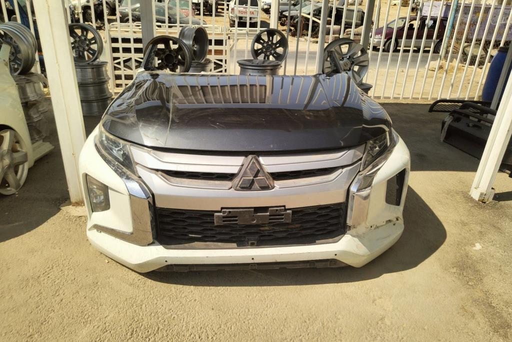 Body  Front clip Mitsubishi L200