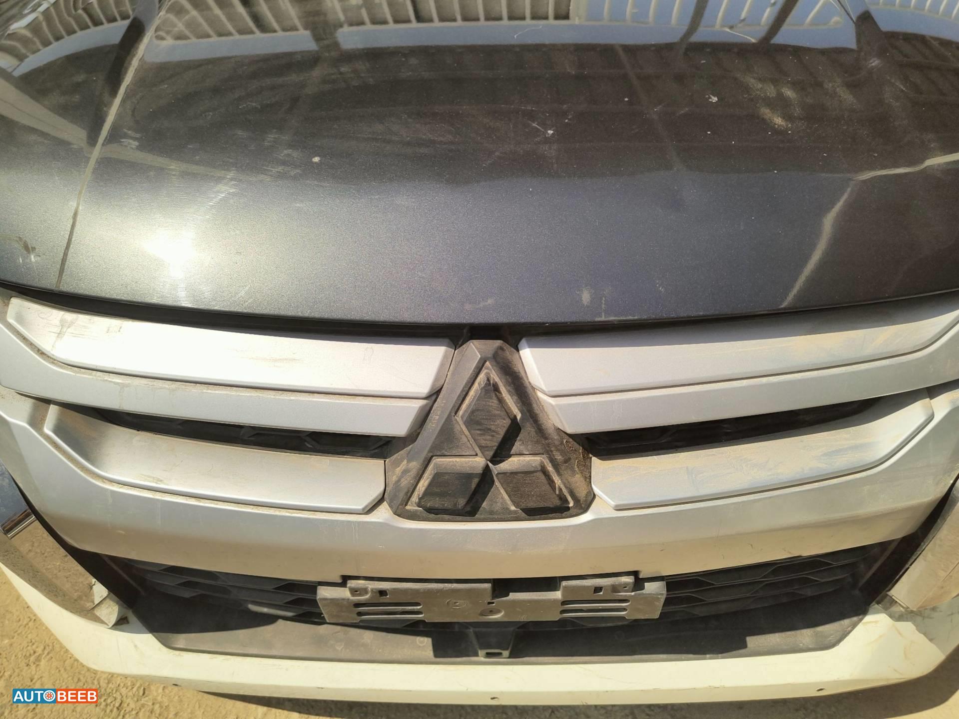 Body  Grilles Mitsubishi L200