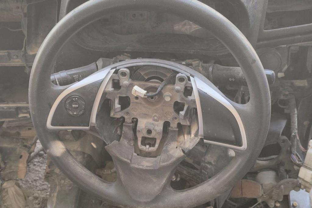 Cabin  Steering Wheel Mitsubishi L200