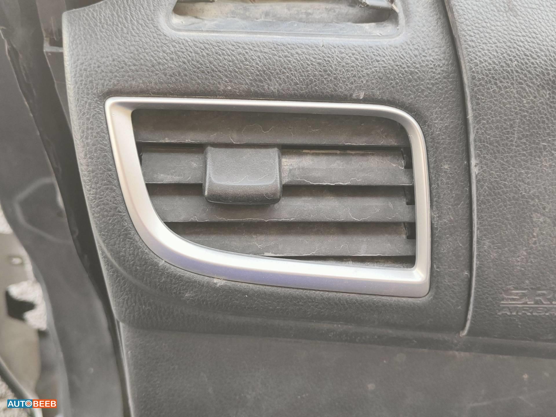 Cabin  Control buttons Mitsubishi L200