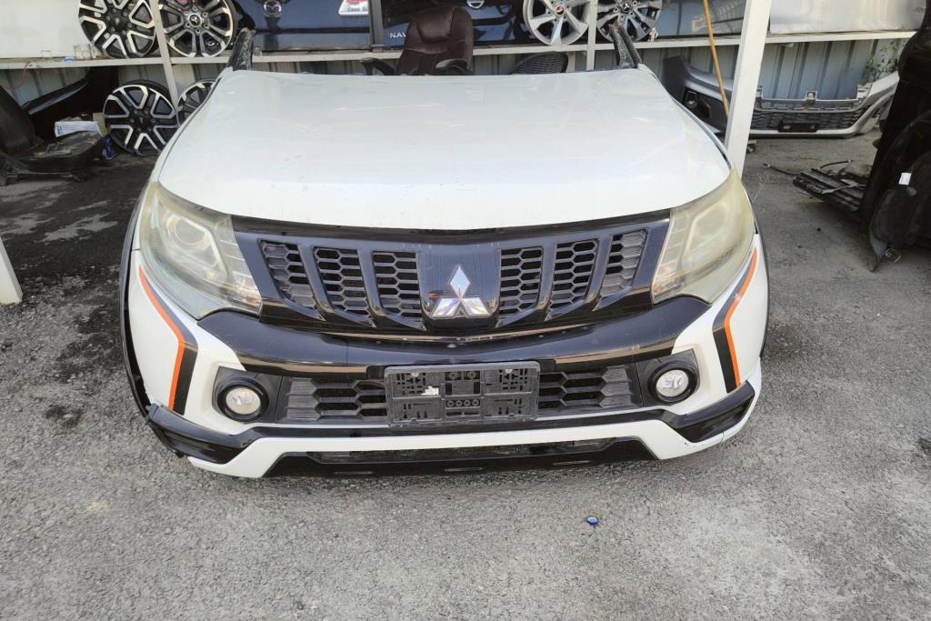 Body  Front clip Mitsubishi L200
