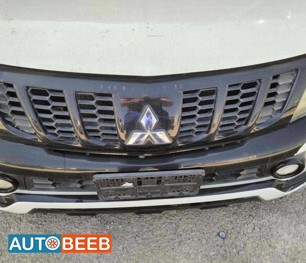 Body  Grilles Mitsubishi L200