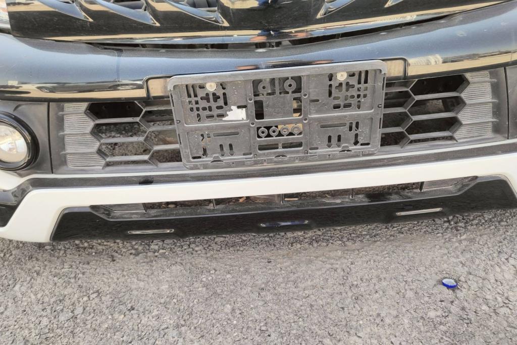 Body  Grilles Mitsubishi L200