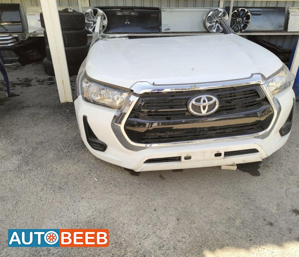 Body  Front clip Toyota Hilux