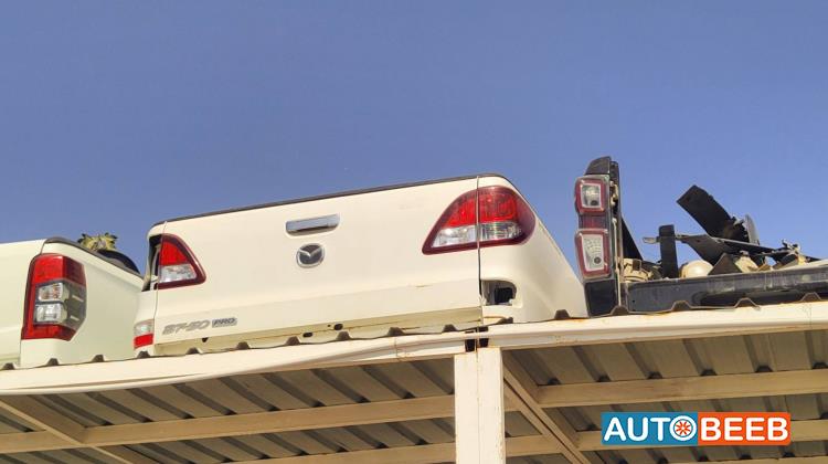 Body  Trunk Mazda BT50