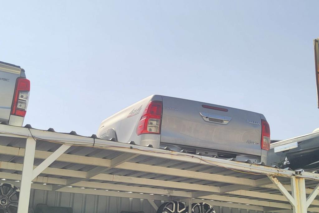 صندوق خلفي تويوتا هايلوكس 2021 2022 2023