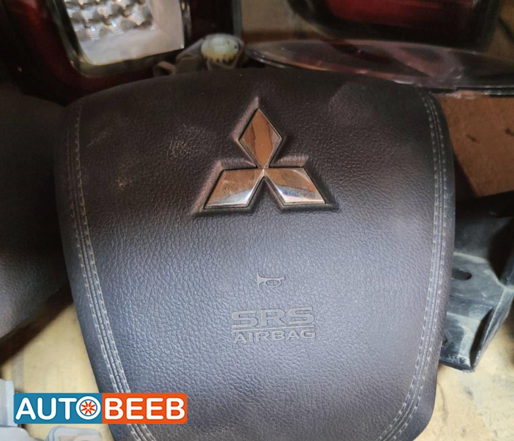 Cabin  Steering Wheel Mitsubishi L200