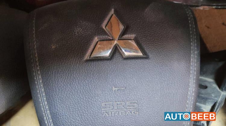 Cabin  Steering Wheel Mitsubishi L200