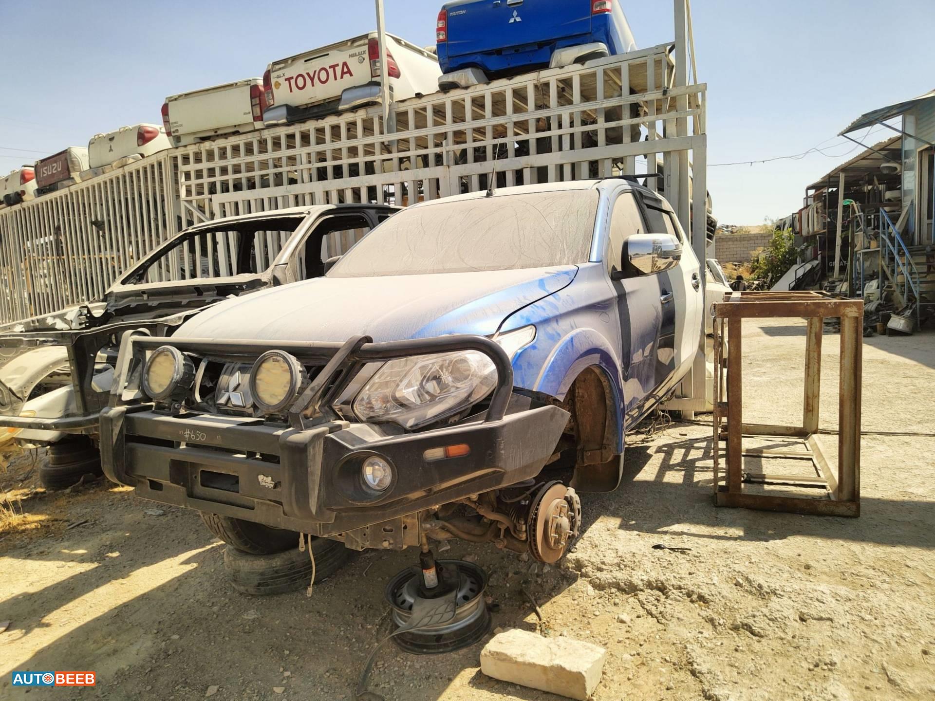 Body  Front clip Mitsubishi L200