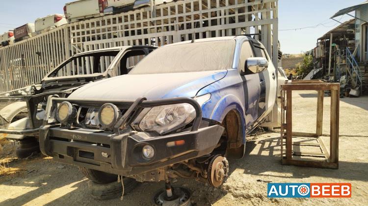 Body  Front clip Mitsubishi L200