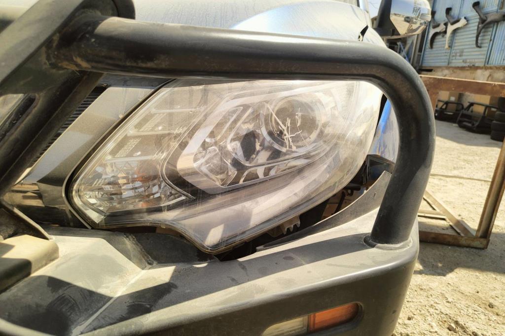 Lights Front light Mitsubishi L200