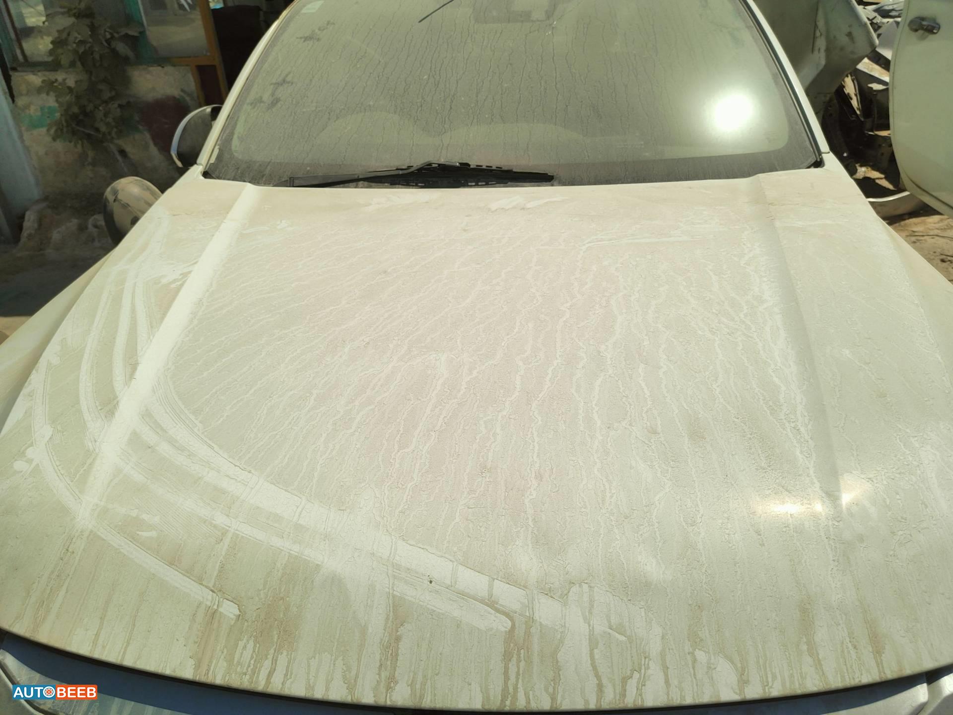 Body  Hood Mitsubishi L200