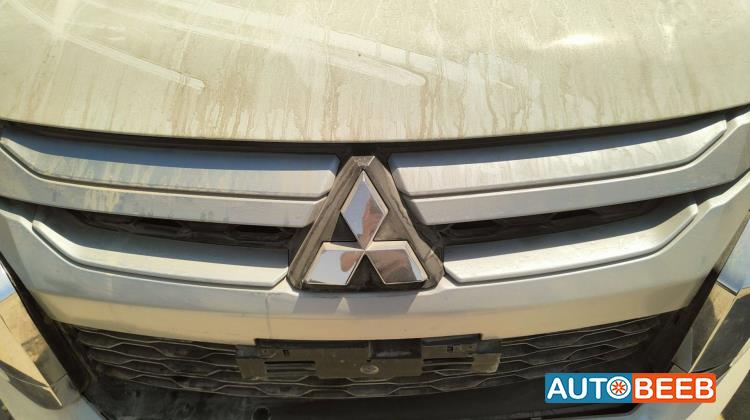 Body  Grilles Mitsubishi L200