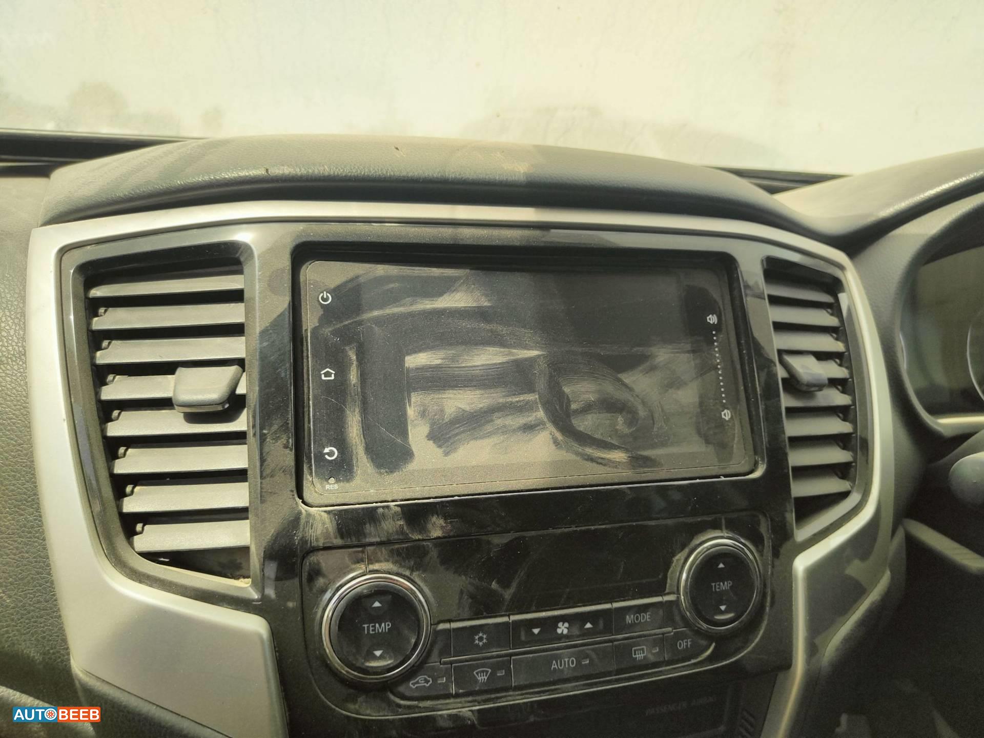 Electronics DVD Player Mitsubishi L200