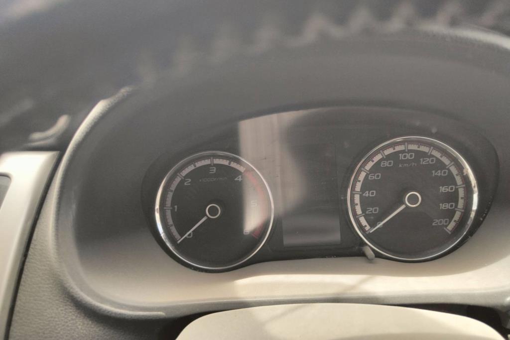 Cabin  Dashboard Mitsubishi L200