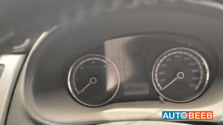 Cabin  Dashboard Mitsubishi L200