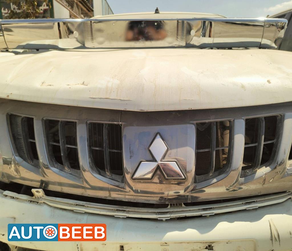 Body  Grilles Mitsubishi L200
