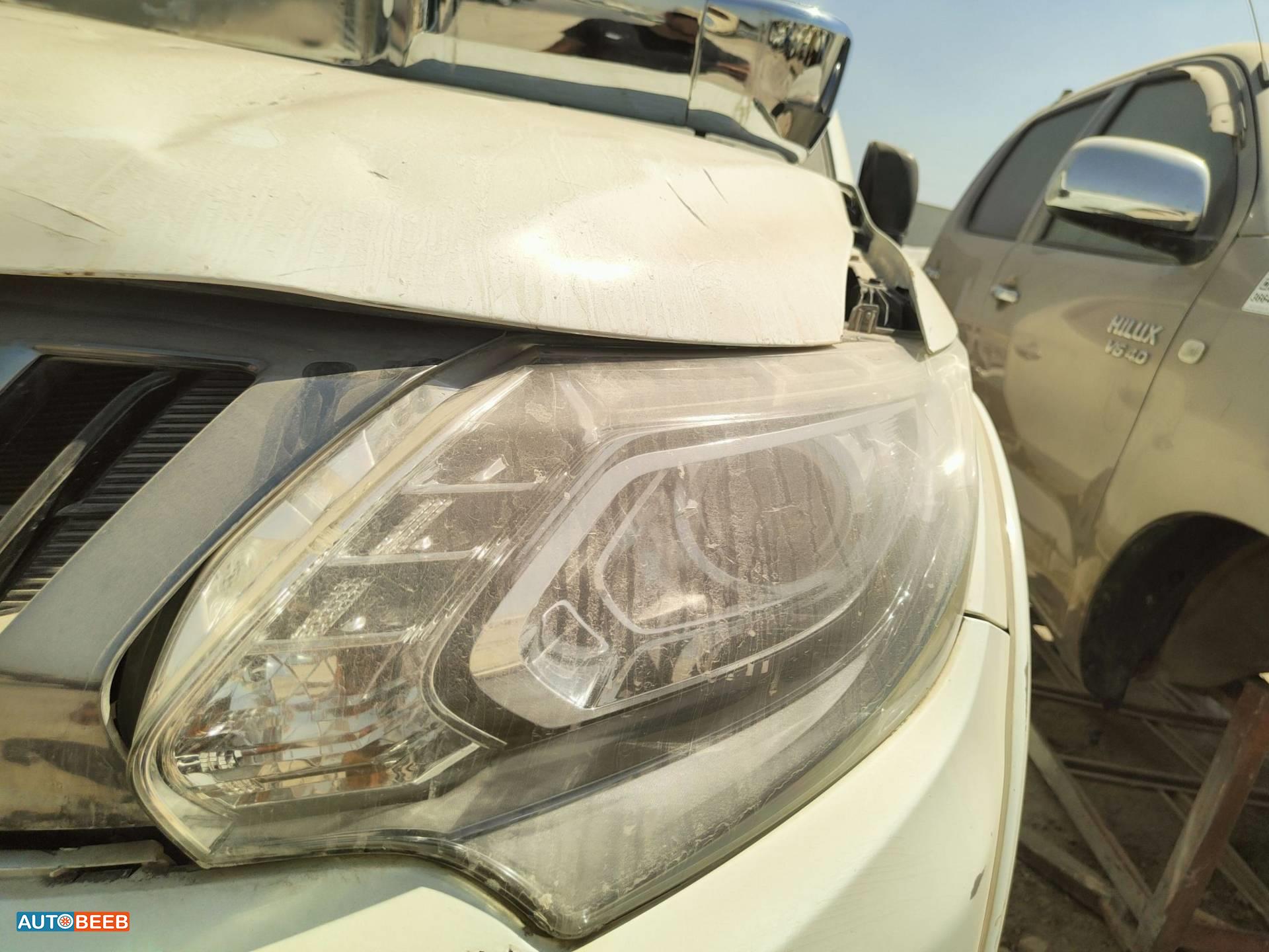 Lights Front light Mitsubishi L200