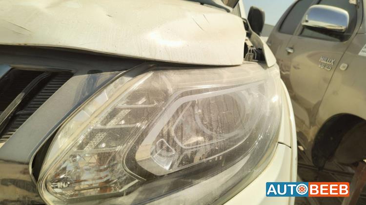 Lights Front light Mitsubishi L200