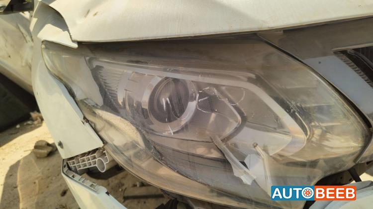 Lights Front light Mitsubishi L200